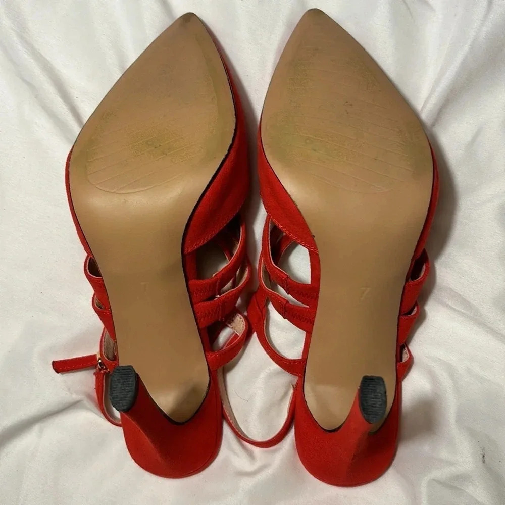 XAPPEAL Maren - Women's Strappy Closed Toe Pointed Pump with Ankle Strap Red - Picture 6 of 7